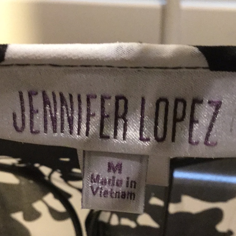 Jennifer Lopez - Picture 4 of 4
